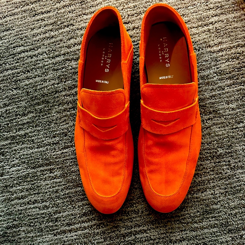 HARRY’S OF LONDON Men’s Suede Orange Loafers 46EU.      Only worn one!